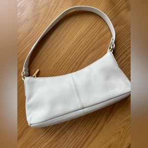 White leather shoulder bag by stone mountain